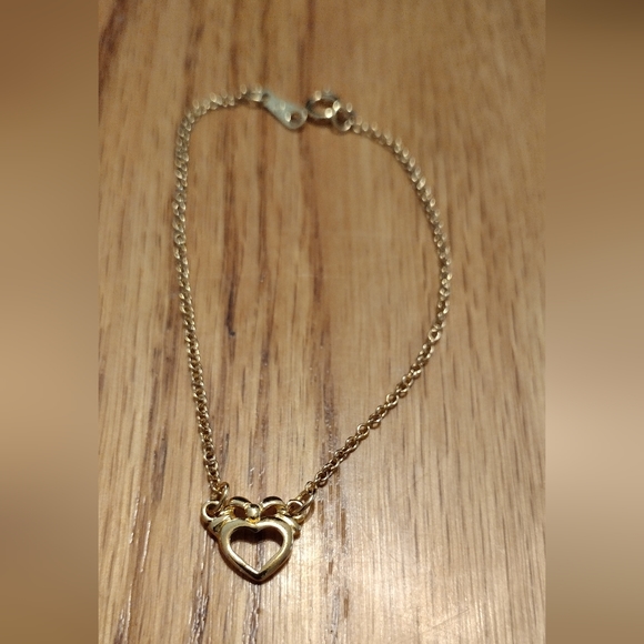 Gold heart bracelet - Picture 6 of 16